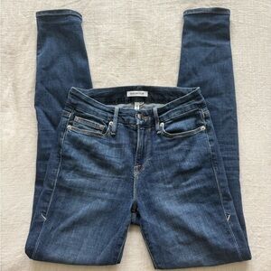 Good American Dark Wash Skinny Jeans
size 26
great condition